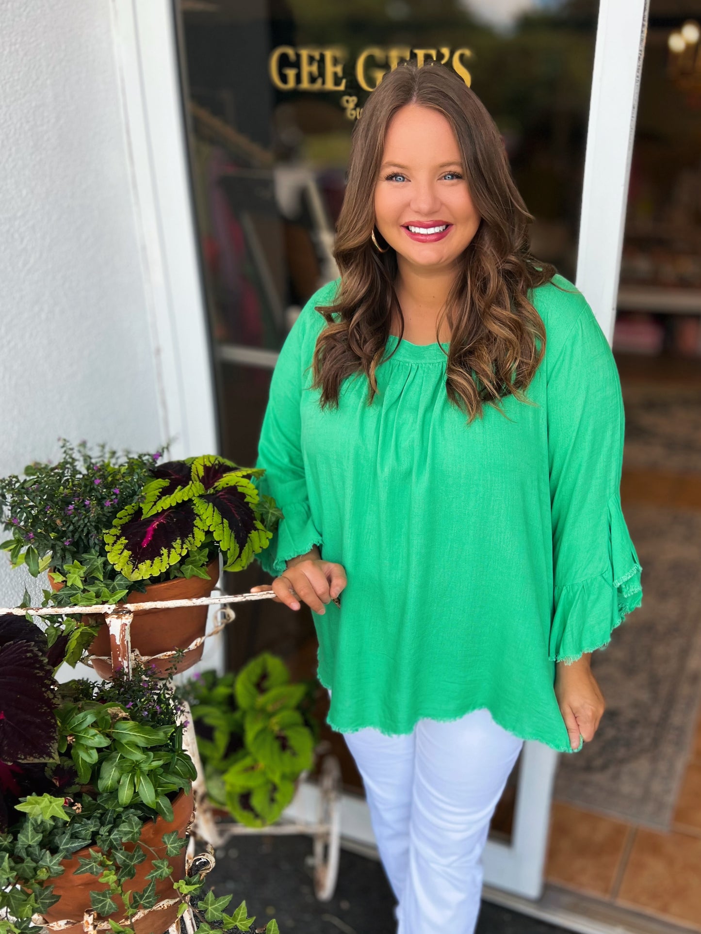 Curvy Linen Ruffled Sleeve Top