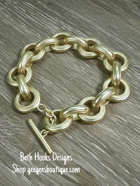 BHD Gold Matt Detailed Bracelet