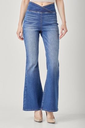 Curvy High-Waist Pull On Jeans
